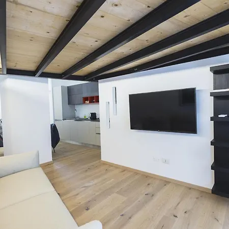 Apartment Loft La Sedia Rossa - Centro Storico