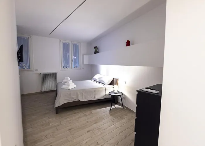 Loft La Sedia Rossa - Centro Storico Apartamento *