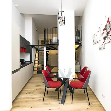 Loft La Sedia Rossa - Centro Storico * Milán