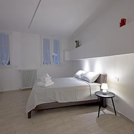 Loft La Sedia Rossa - Centro Storico *